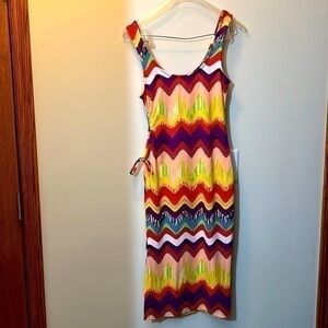 Multicolor size medium woman’s dress with cut out on side, almost famous